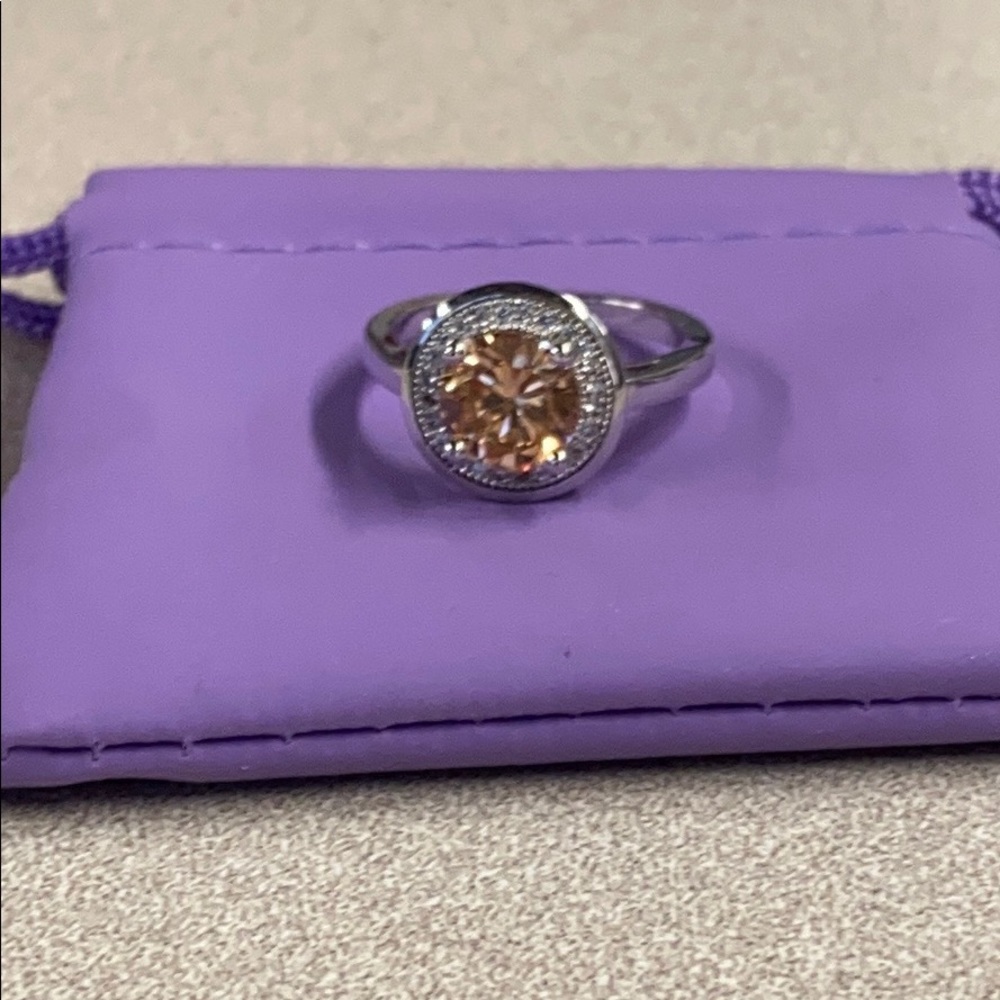 Beautiful yellow-rose stone ring!